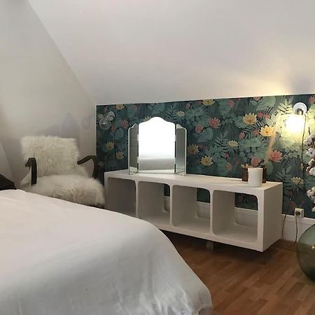 Maisonnette Le Long Du Loing Episy Exterior foto